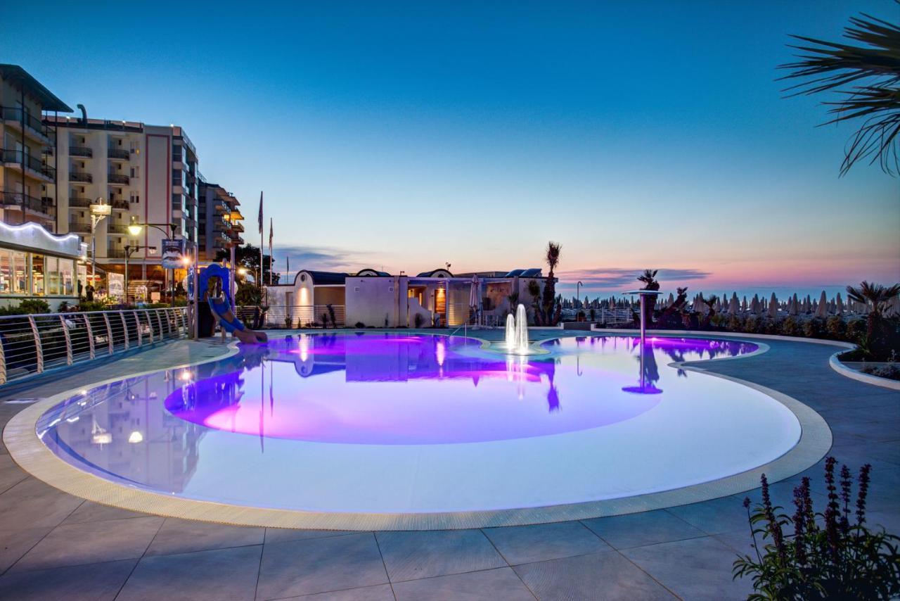 Mediterraneo Hotel & Suites กัตตอลิกา ภายนอก รูปภาพ