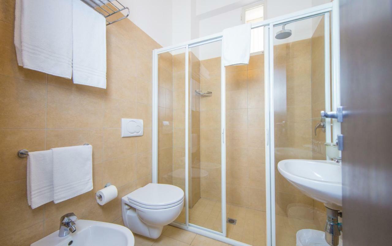 Mediterraneo Hotel & Suites กัตตอลิกา ภายนอก รูปภาพ