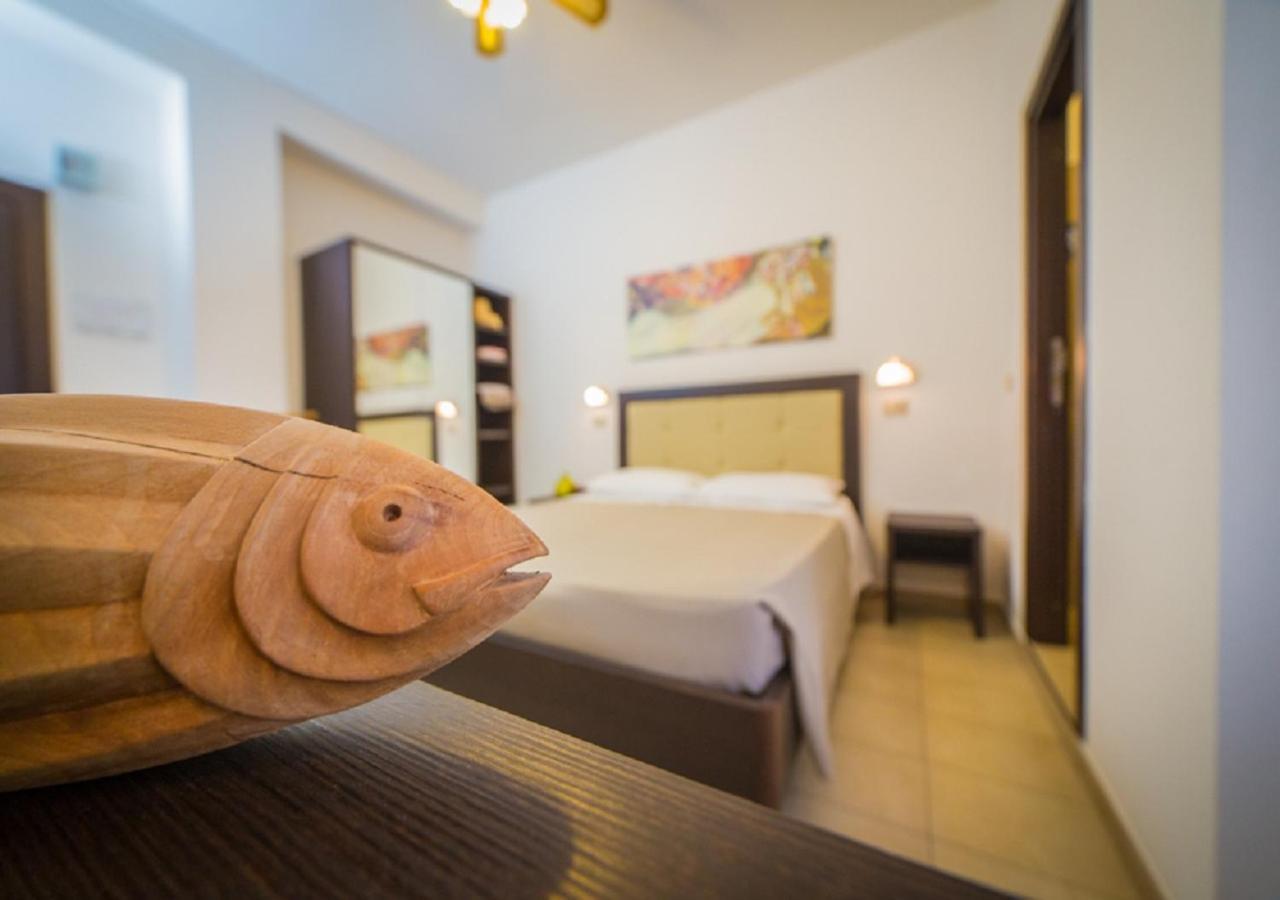 Mediterraneo Hotel & Suites กัตตอลิกา ภายนอก รูปภาพ