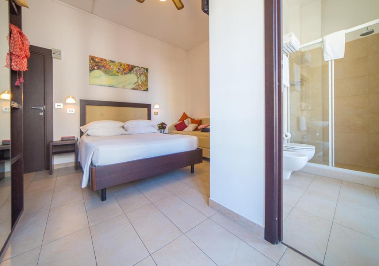 Mediterraneo Hotel & Suites กัตตอลิกา ภายนอก รูปภาพ